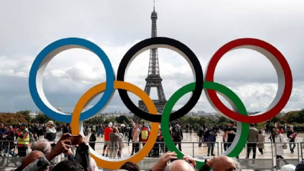 奥运效应带动，中国游客赴巴黎大增，酒店每晚预订均价上涨45%